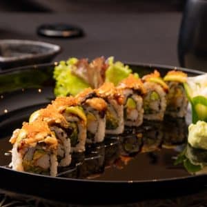 Dragon roll (8 pcs)